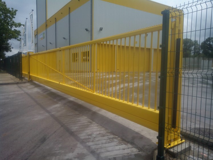 industriele schuifpoort